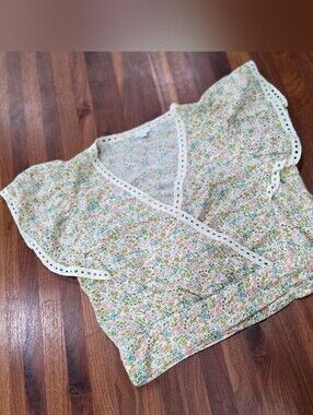 Jennifer & Grace Cottage Core Ditsy Floral Wrap Boho Prairie Style Blouse SZ LG